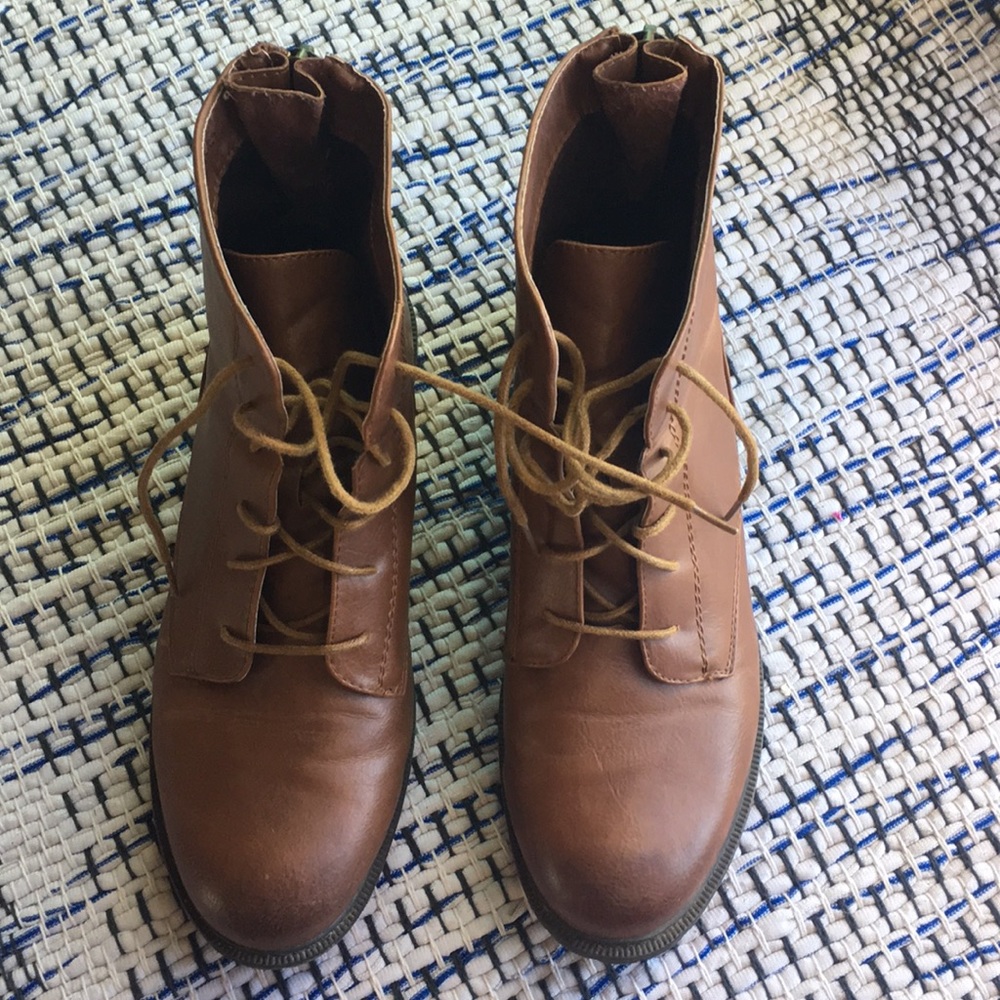 Sonoma Brown Boots. Used in great condition.